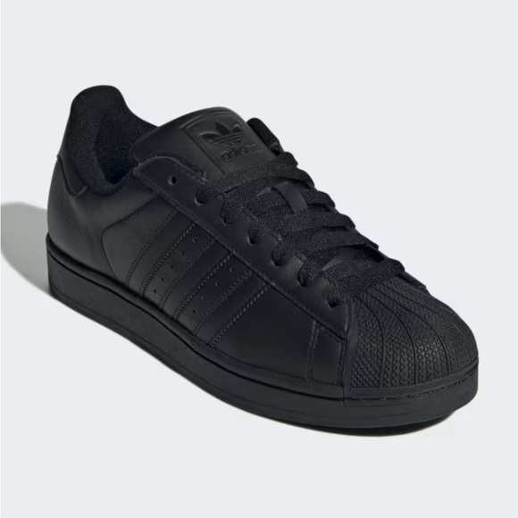 Adidas Superstar Sneakers - Picture 1 of 5